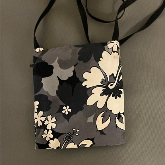 Floral Black and White Crossbody Bag Local Design Made in Hawaii - Picture 6 of 7